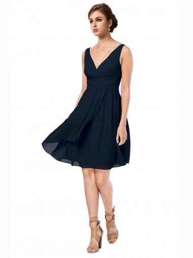 Azul marina oscuro línea A Cuello en V Gasa Corto Vestidos de dama de honor / Vestidos de cóctel Baratos