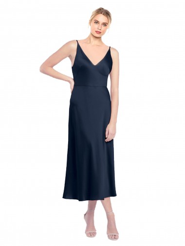 Azul marina oscuro línea A Cuello en V Midi Satén elástico Corto Formales Vestidos de dama de honor / Vestidos de fiesta / Vestidos de cóctel Baratos