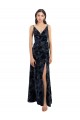 Compra Azul marina oscuro línea A Cuello en V Terciopelo floral Terciopelo Elástico Largo Vestidos de dama de honor