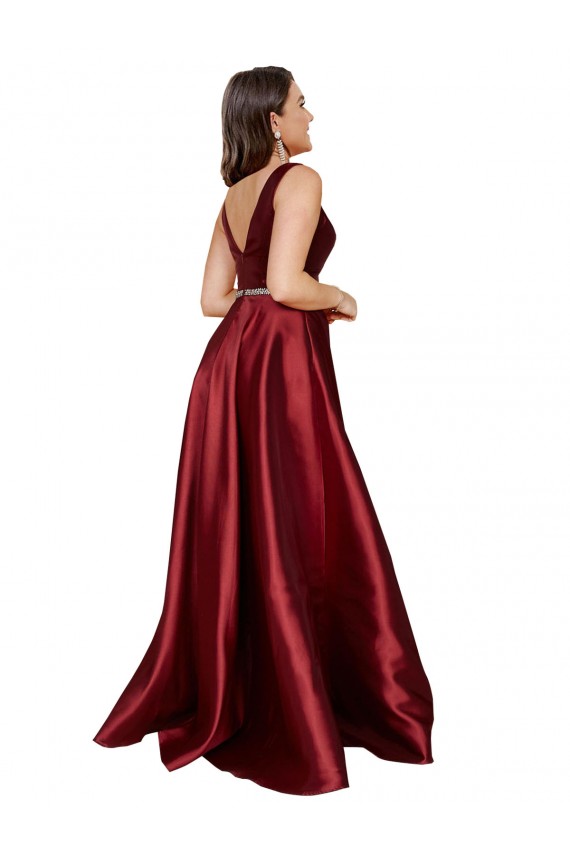 Compra Borgoña línea A Cuello en V Satén Largo Formales Vestidos de dama de honor / Vestidos de fiesta