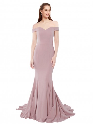 Rosa empolvado Sirena Hombros Descubiertos Barrer tren Crepé Elástico Largo Formales Vestidos de dama de honor / Vestidos de fiesta Baratos