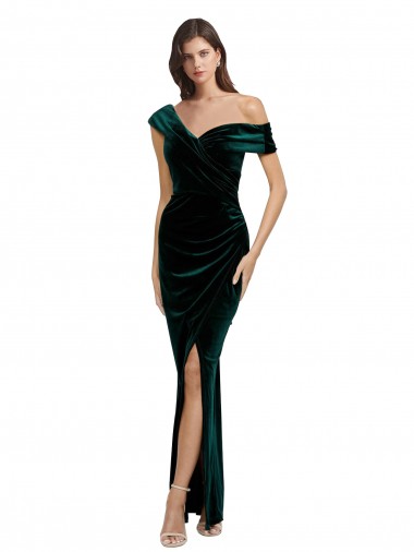 Verde oscuro Cubierta Hombros Descubiertos Terciopelo Elástico Largo Asimétrico Formales Vestidos de dama de honor / Vestidos de fiesta Baratos